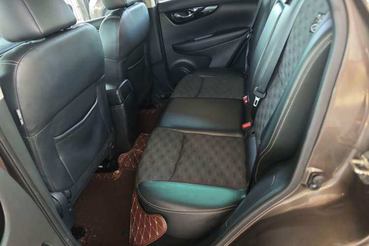 Used Nissan Qashqai 2017 2.0L CVT Luxury Edition China V Standard Left Rear Seat