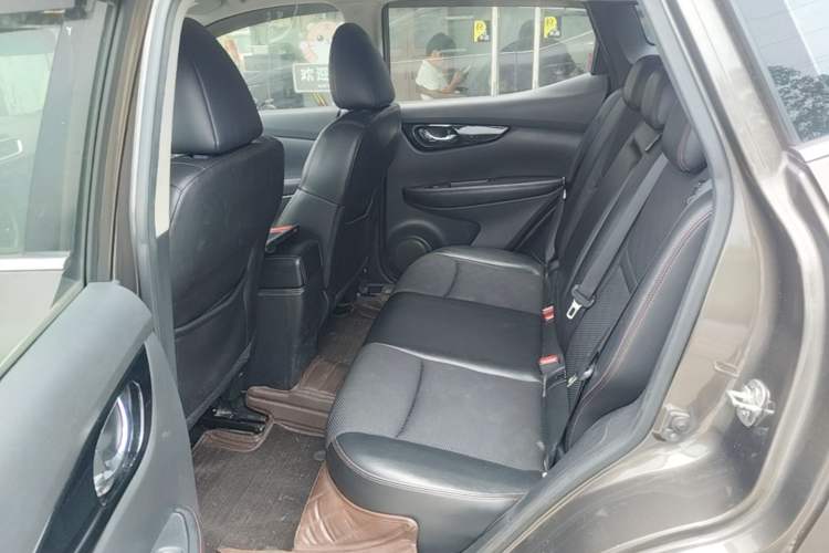 Used Nissan Qashqai 2017 2.0L CVT Smart Enjoyment Version China V Standard Left Rear Seat