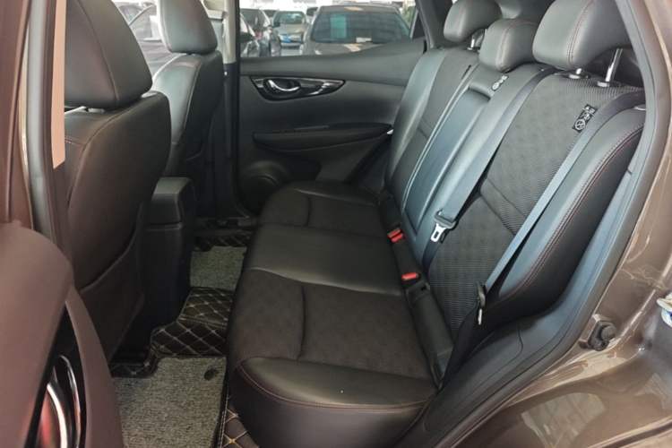 Used Nissan Qashqai 2017 2.0L CVT Luxury Edition China V Standard Left Rear Seat