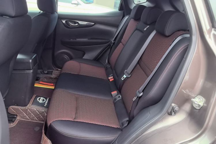 Used Nissan Qashqai 2017 2.0L CVT Elite Edition China V Standard Left Rear Seat