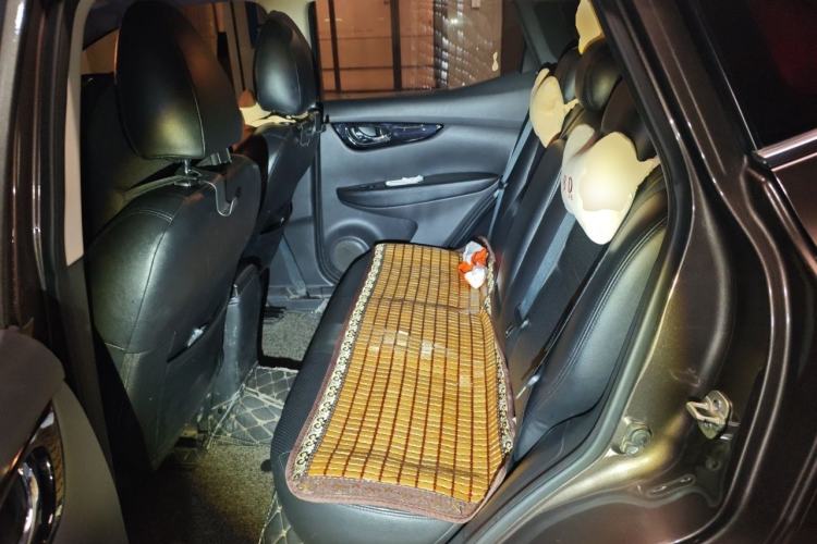 Used Nissan Qashqai 2017 2.0L CVT Elite Edition China V Standard Left Rear Seat