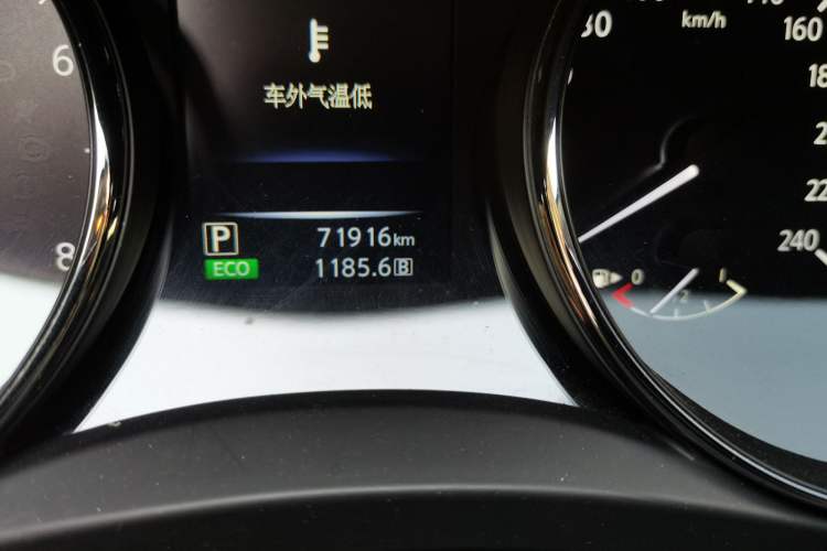Used Nissan Qashqai 2017 2.0L CVT Smart Enjoyment Version China V Standard Odometer Close Up