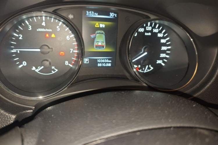 Used Nissan Qashqai 2017 2.0L CVT Smart Enjoyment Version China V Standard Odometer Close Up