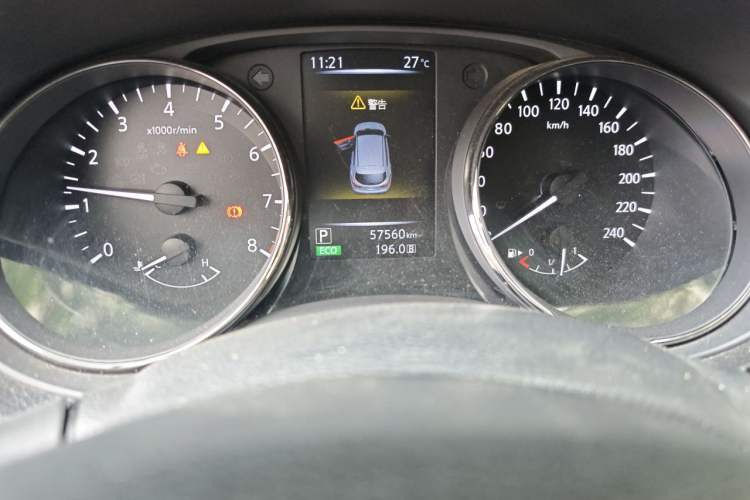 Used Nissan Qashqai 2017 2.0L CVT Luxury Edition China V Standard Odometer Close Up