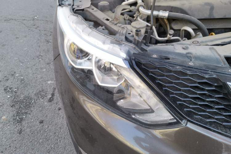 Used Nissan Qashqai 2017 2.0L CVT Smart Enjoyment Version China V Standard Right Front Headlight