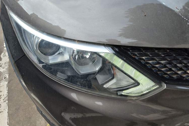 Used Nissan Qashqai 2017 2.0L CVT Luxury Edition China VI Standard Right Front Headlight