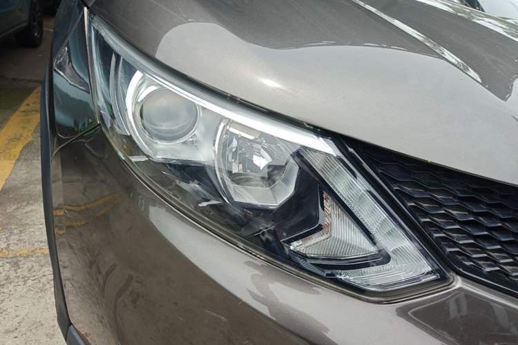 Used Nissan Qashqai 2017 2.0L CVT Smart Enjoyment Version China V Standard Right Front Headlight
