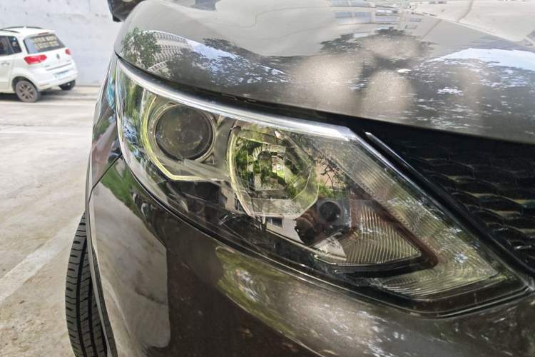 Used Nissan Qashqai 2017 2.0L CVT Luxury Edition China V Standard Right Front Headlight