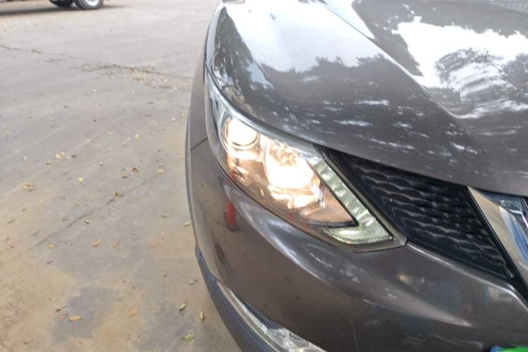 Used Nissan Qashqai  Right Front Headlight
