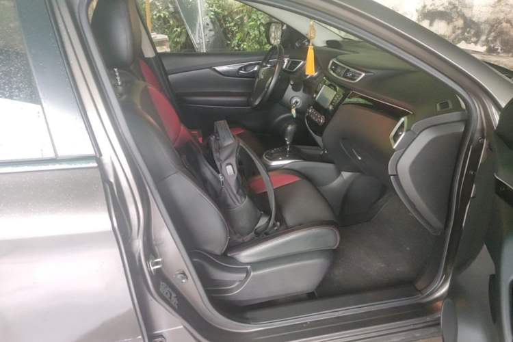 Used Nissan Qashqai 2017 2.0L CVT Smart Enjoyment Version China V Standard Right Front Seat