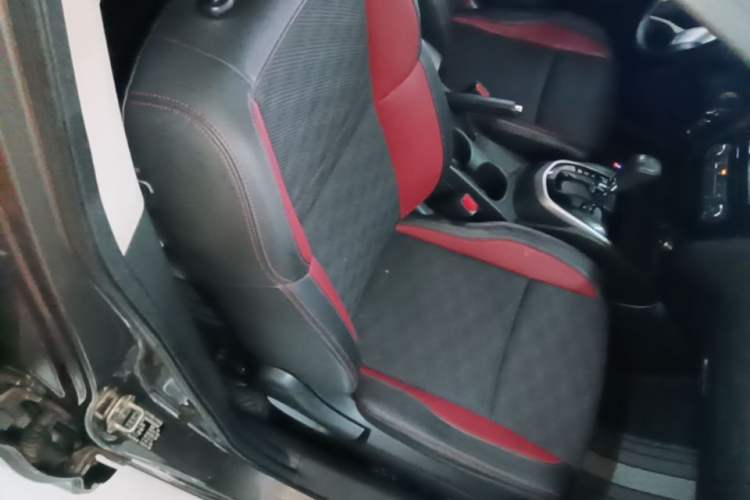 Used Nissan Qashqai 2017 2.0L CVT Smart Enjoyment Version China V Standard Right Front Seat