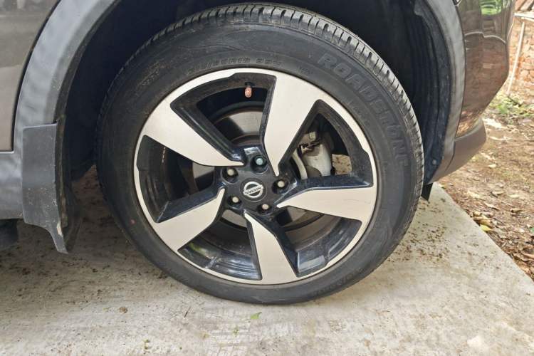 Used Nissan Qashqai 2017 2.0L CVT Luxury Edition China V Standard Right Front Wheel Hub