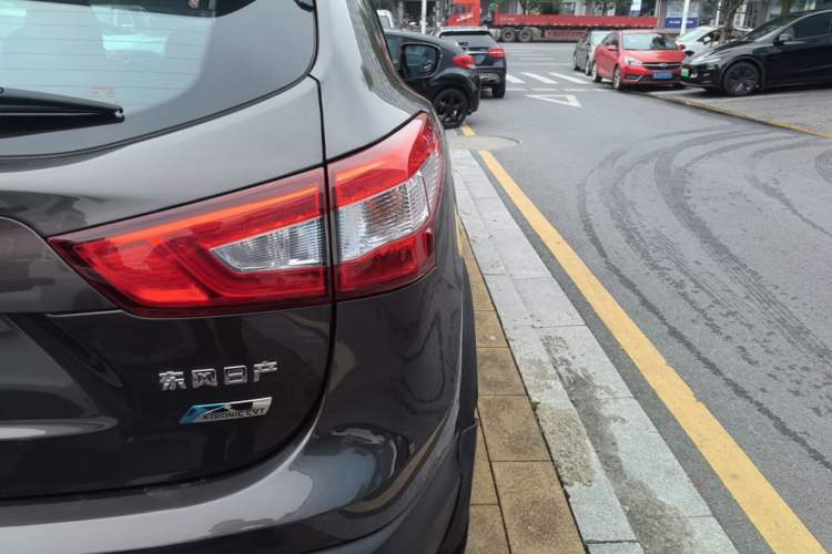 Used Nissan Qashqai 2017 2.0L CVT Elite Edition China V Standard Right Rear Taillight