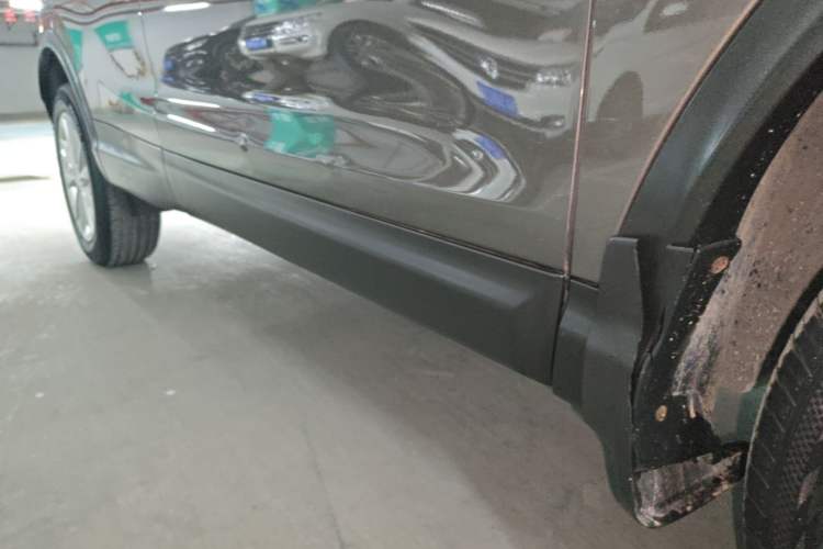 Used Nissan Qashqai 2017 2.0L CVT Elite Edition China V Standard Right Side Sill