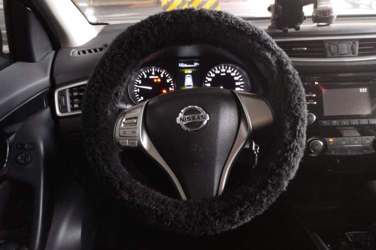 Used Nissan Qashqai 2017 2.0L CVT Elite Edition China V Standard Steering Wheel