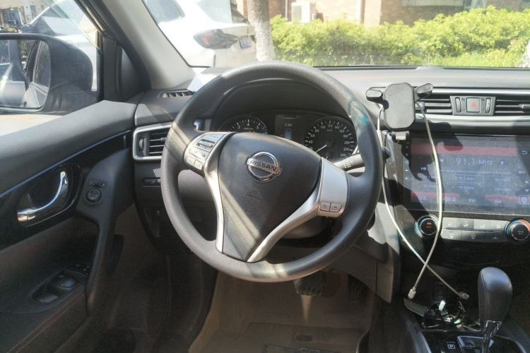 Used Nissan Qashqai 2017 2.0L CVT Elite Edition China V Standard Steering Wheel