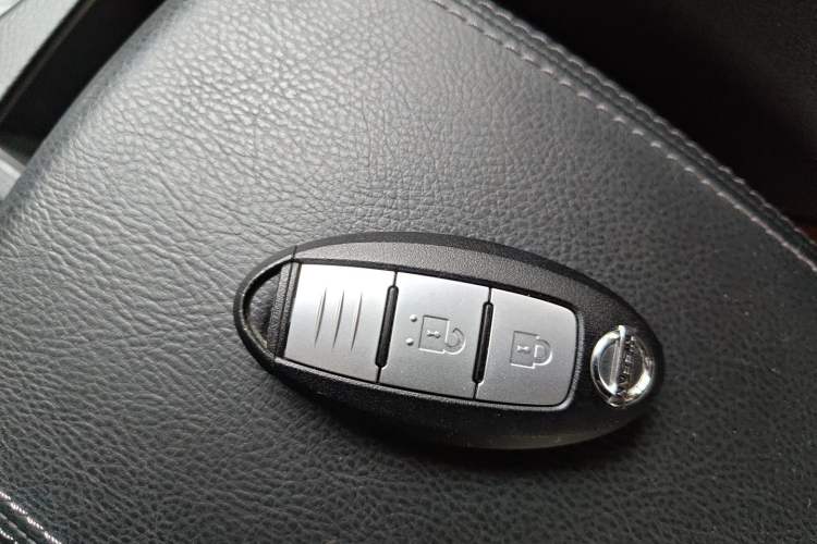 Used Nissan Qashqai 2017 2.0L CVT Luxury Edition China VI Standard Vehicle Key