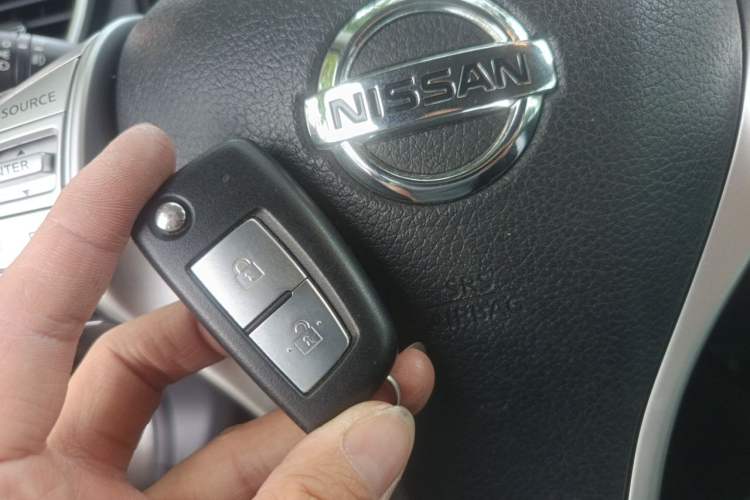 Used Nissan Qashqai 2017 2.0L CVT Smart Enjoyment Version China V Standard Vehicle Key