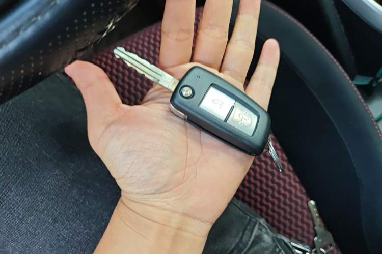 Used Nissan Qashqai 2017 2.0L CVT Elite Edition China V Standard Vehicle Key