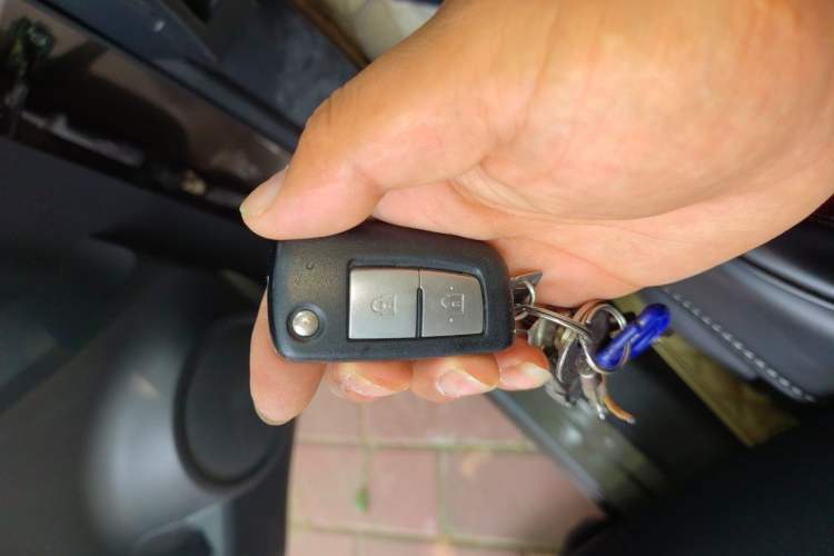 Used Nissan Qashqai 2017 2.0L CVT Elite Edition China V Standard Vehicle Key