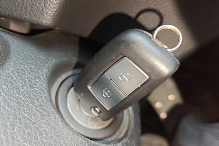 Used Nissan Qashqai 2017 2.0L CVT Smart Enjoyment Version China V Standard Vehicle Key