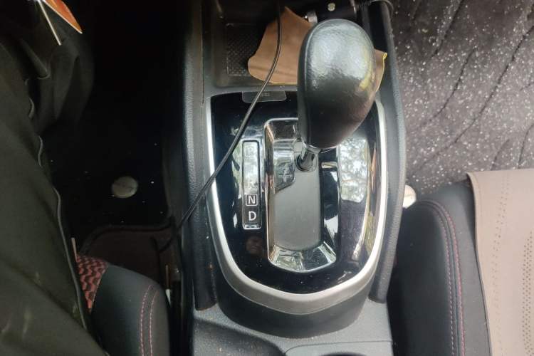 Used Nissan Qashqai 2017 2.0L CVT Elite Edition China V Standard Gear Lever