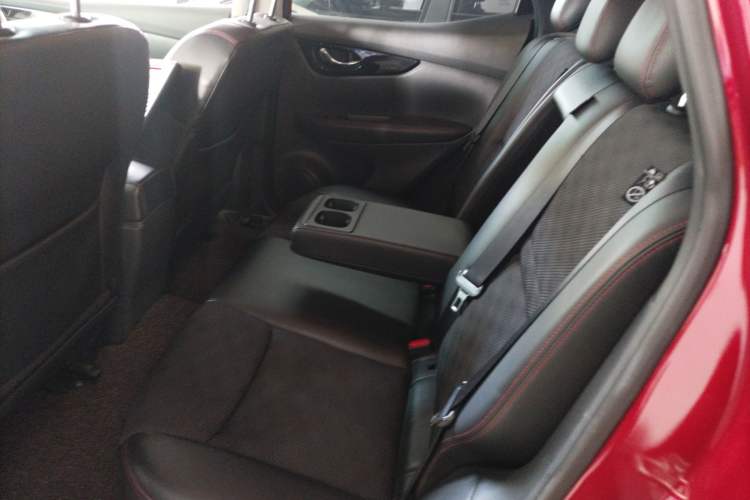 Used Nissan Qashqai 2017 2.0L CVT Smart Enjoyment Version China V Standard Left Rear Seat