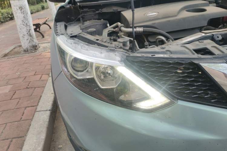 Used Nissan Qashqai 2017 2.0L CVT Elite Edition China V Standard Right Front Headlight
