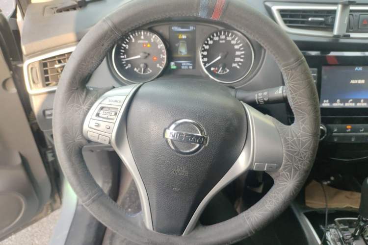 Used Nissan Qashqai 2017 2.0L CVT Elite Edition China V Standard Steering Wheel