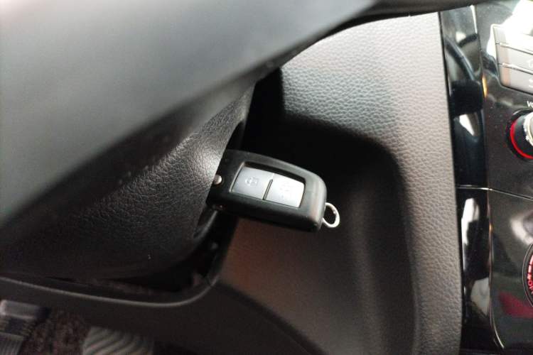 Used Nissan Qashqai 2017 2.0L CVT Smart Enjoyment Version China V Standard Vehicle Key