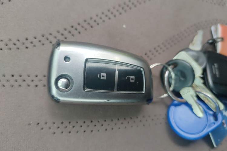 Used Nissan Qashqai 2017 2.0L CVT Elite Edition China V Standard Vehicle Key