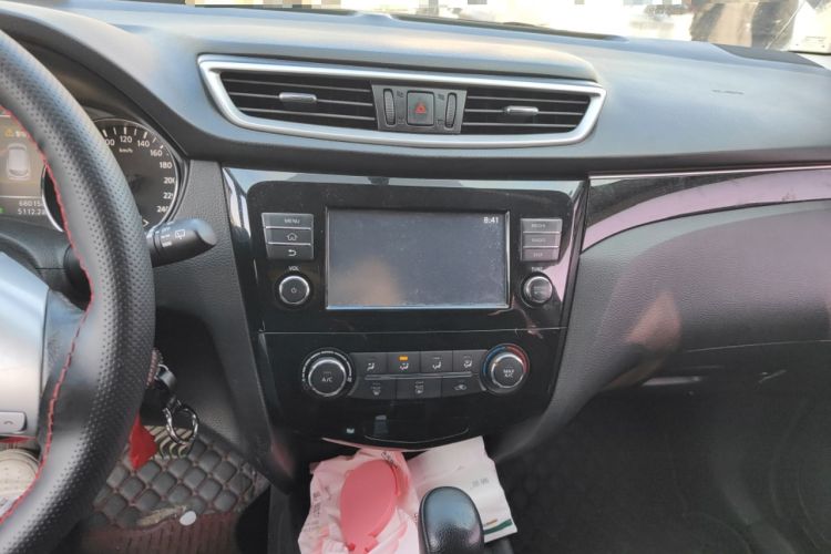Used Nissan Qashqai 2017 2.0L CVT Smart Enjoyment Version China V Standard Audio And AC Panel