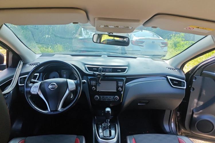 Used Nissan Qashqai 2017 2.0L CVT Smart Enjoyment Version China V Standard Center Console
