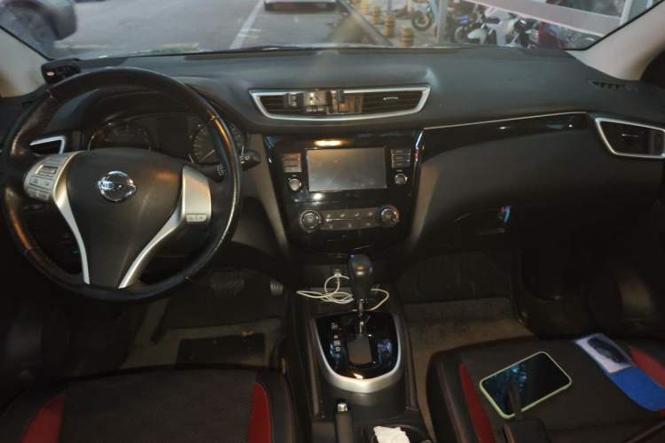 Used Nissan Qashqai 2017 2.0L CVT Smart Enjoyment Version China V Standard Center Console