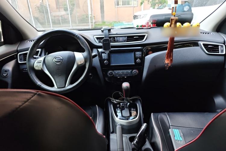 Used Nissan Qashqai 2017 2.0L CVT Smart Enjoyment Version China V Standard Center Console