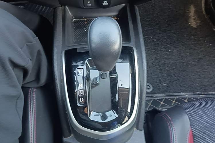 Used Nissan Qashqai 2017 2.0L CVT Smart Enjoyment Version China V Standard Gear Lever
