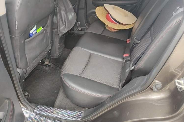 Used Nissan Qashqai 2017 2.0L CVT Smart Enjoyment Version China V Standard Left Rear Seat