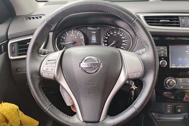Used Nissan Qashqai 2017 2.0L CVT Smart Enjoyment Version China V Standard Steering Wheel