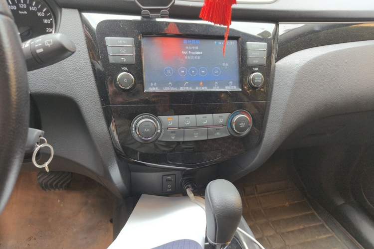 Used Nissan Qashqai 2017 2.0L CVT Smart Enjoyment Version China V Standard Audio And AC Panel