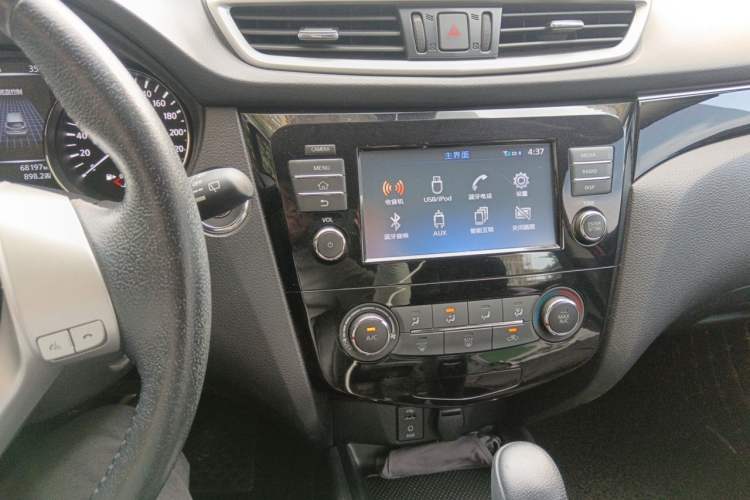 Used Nissan Qashqai 2017 2.0L CVT Luxury Edition China V Standard Audio And AC Panel