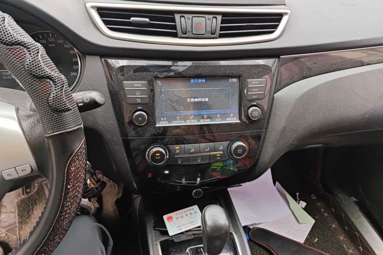 Used Nissan Qashqai 2017 2.0L CVT Smart Enjoyment Version China V Standard Audio And AC Panel