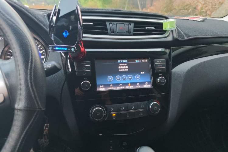 Used Nissan Qashqai 2017 2.0L CVT Smart Enjoyment Version China V Standard Audio And AC Panel