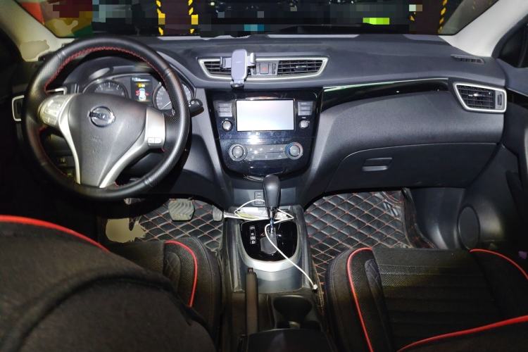 Used Nissan Qashqai 2017 2.0L CVT Smart Enjoyment Version China V Standard Center Console