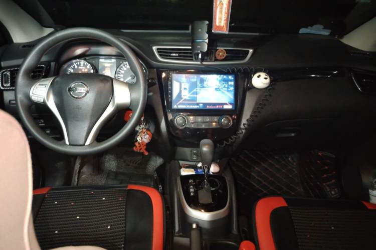 Used Nissan Qashqai 2017 2.0L CVT Elite Edition China V Standard Center Console