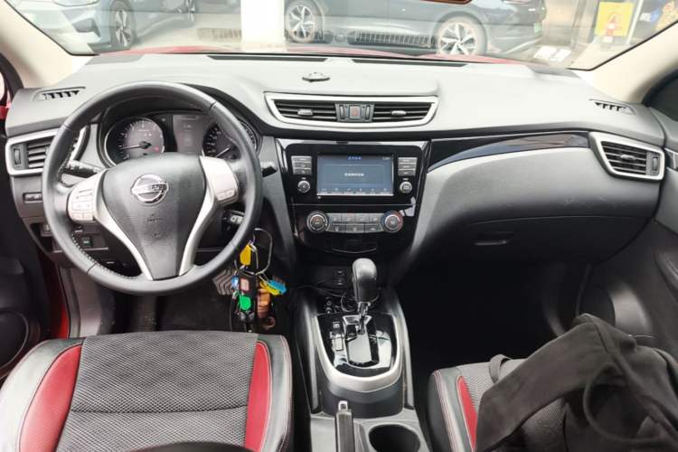 Used Nissan Qashqai 2017 2.0L CVT Smart Enjoyment Version China V Standard Center Console