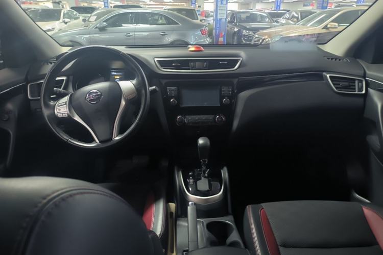 Used Nissan Qashqai 2017 2.0L CVT Smart Enjoyment Version China V Standard Center Console