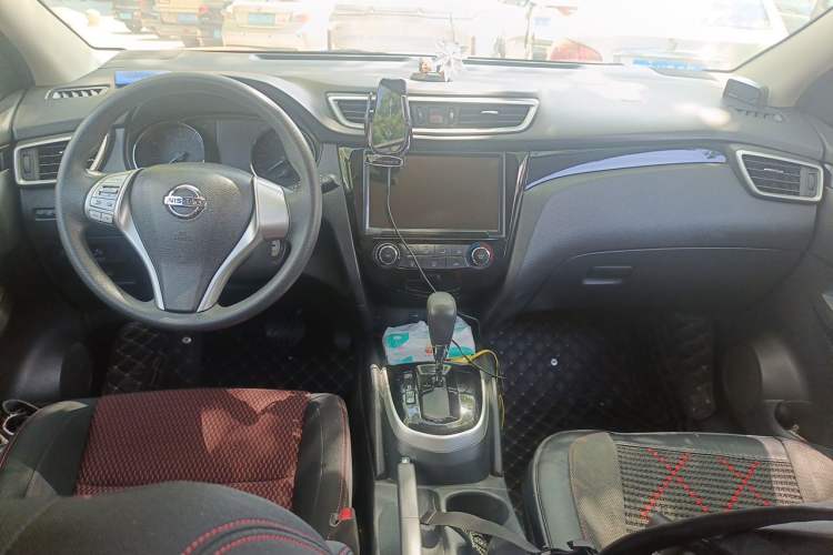 Used Nissan Qashqai 2017 2.0L CVT Elite Edition China V Standard Center Console