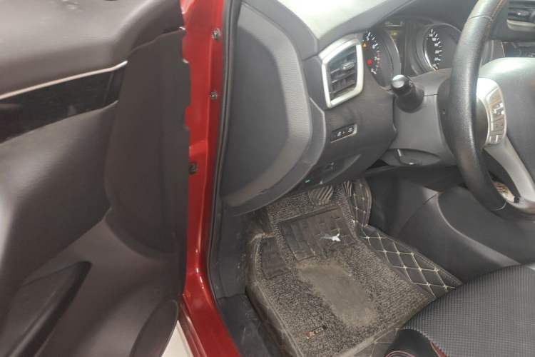 Used Nissan Qashqai 2017 2.0L CVT Smart Enjoyment Version China V Standard Driver Seat