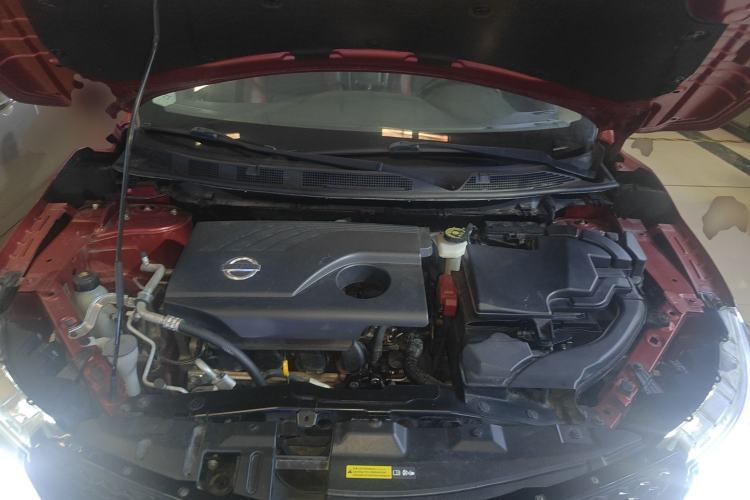 Used Nissan Qashqai 2017 2.0L CVT Smart Enjoyment Version China VI Standard Engine Bay