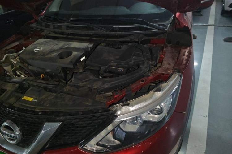 Used Nissan Qashqai 2017 2.0L CVT Smart Enjoyment Version China VI Standard Engine Bay Left